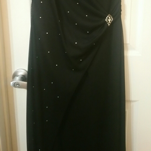 PROM/PARTY DRESS - Picture 3 of 4